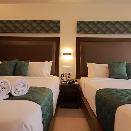Hotel Aavudai Grand Aralvaimozhi Ngoại thất bức ảnh