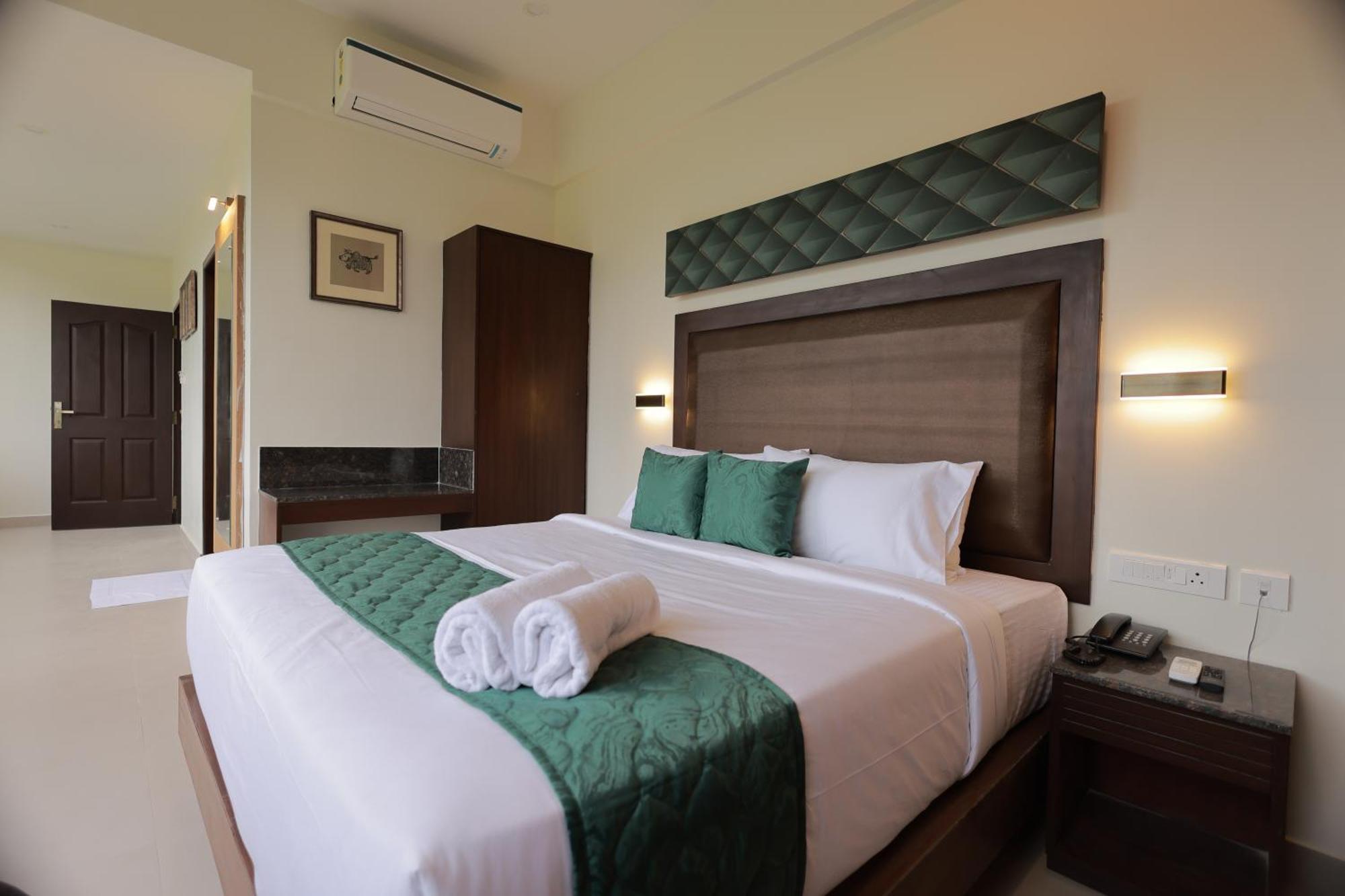 Hotel Aavudai Grand Aralvaimozhi Ngoại thất bức ảnh