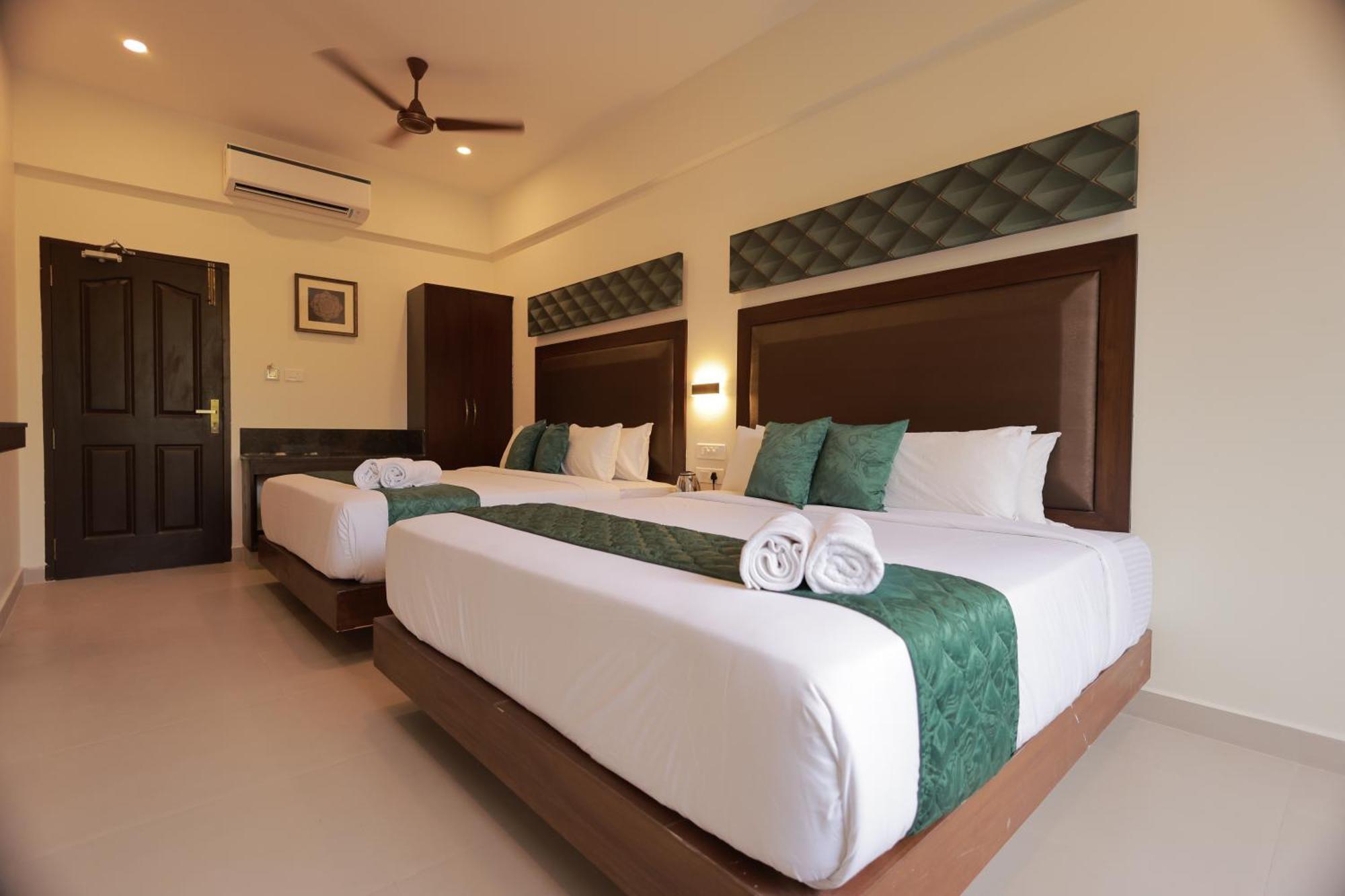 Hotel Aavudai Grand Aralvaimozhi Ngoại thất bức ảnh
