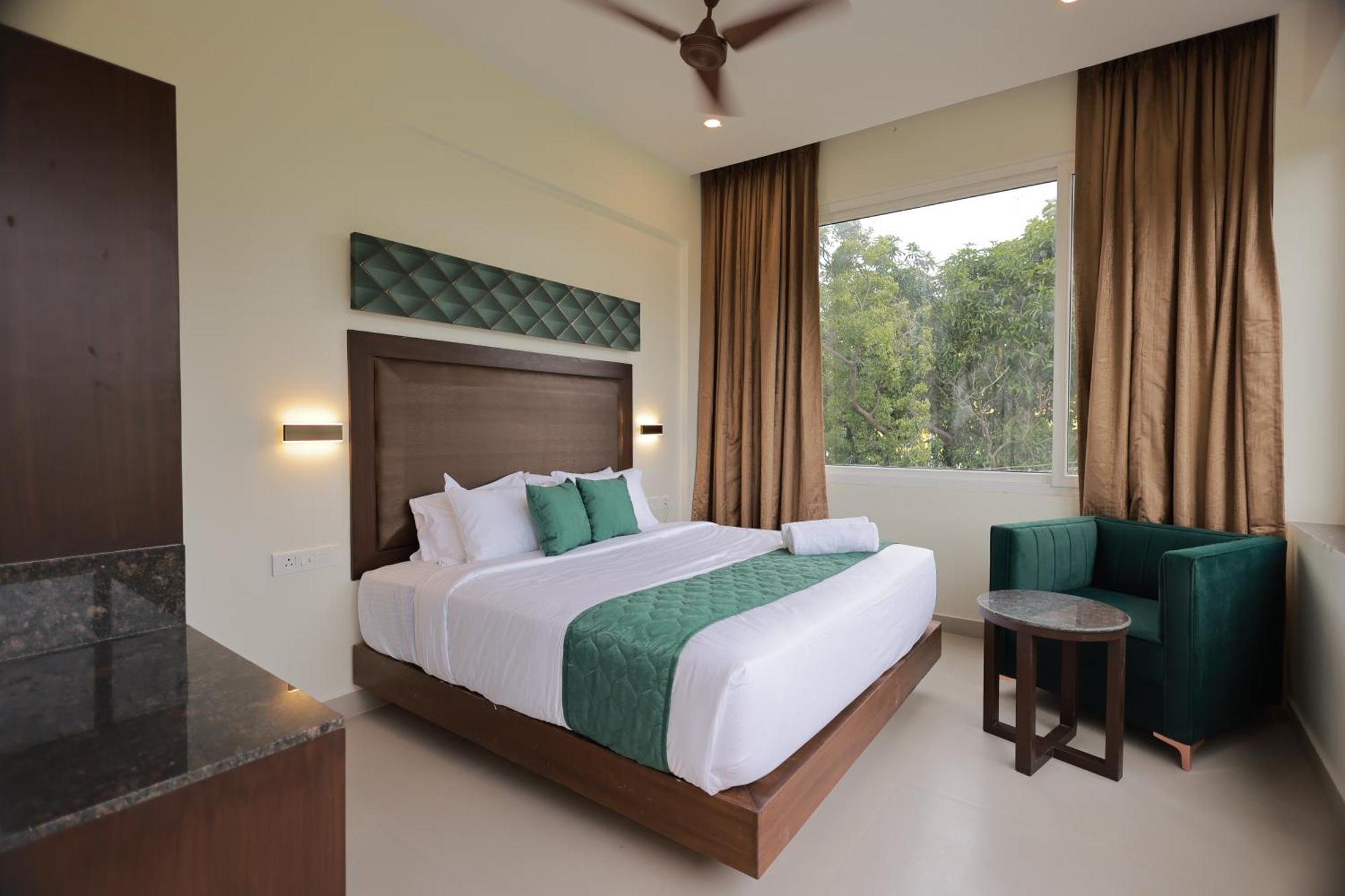 Hotel Aavudai Grand Aralvaimozhi Ngoại thất bức ảnh